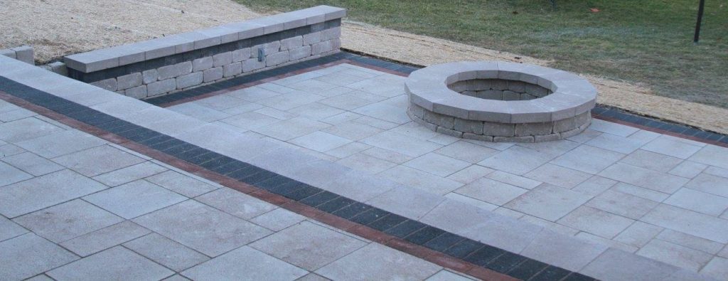 UNILOCK UMBRIANO SUMMER WHEAT FIRE PIT